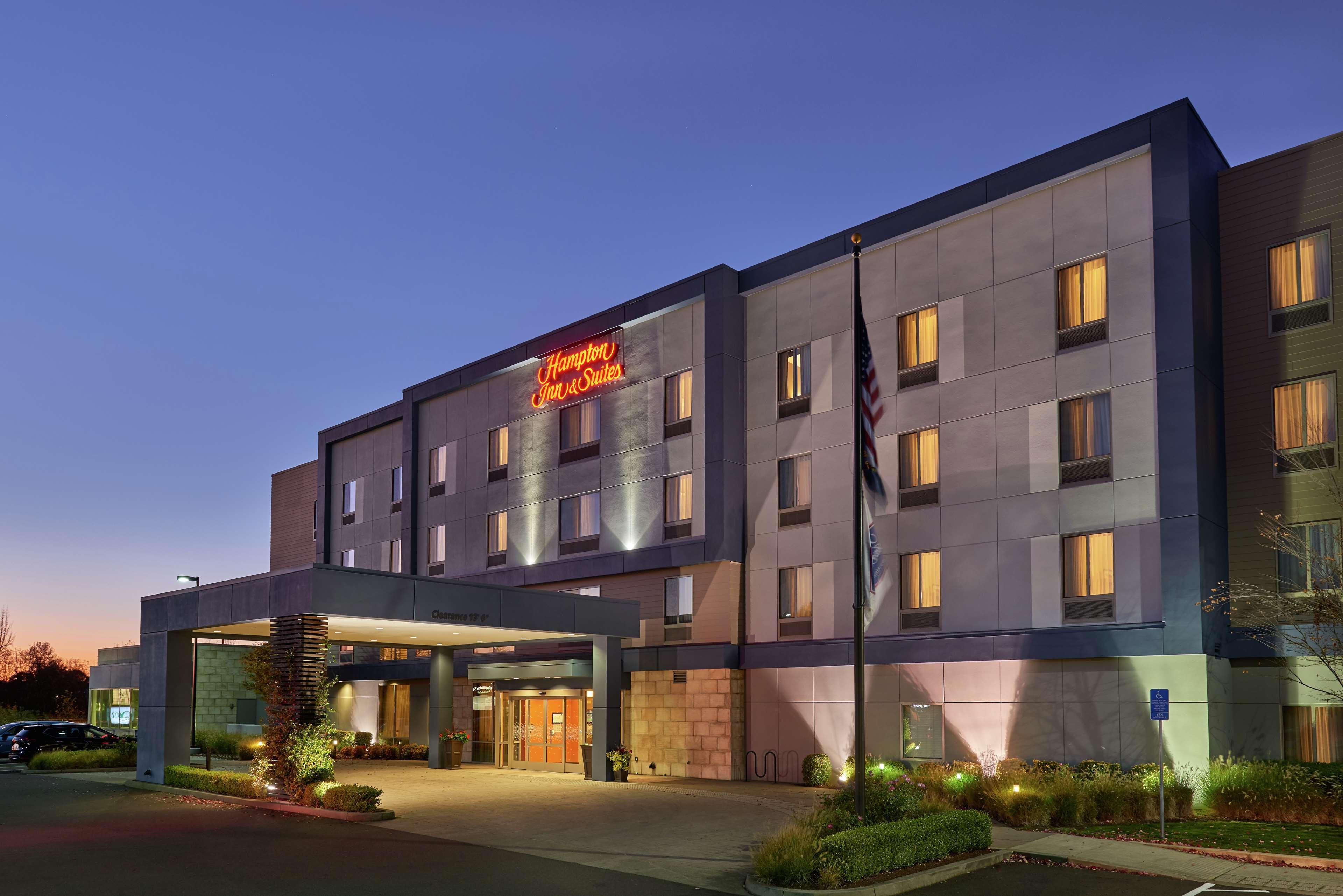 Hampton Inn And Suites Salem Dış mekan fotoğraf